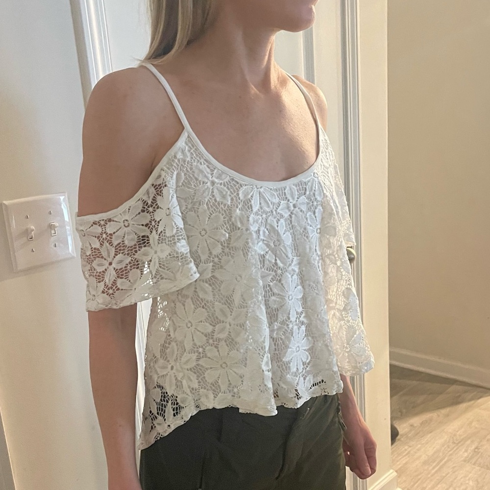 Abercrombie and Fitch lace open shoulder crop top